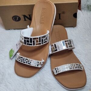 NCAI Faceted Slip-on Sandals